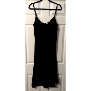 🖤Urban Outfitters brand Spaghetti Strap Midi Slit Slip Dress Size Large (L)🖤